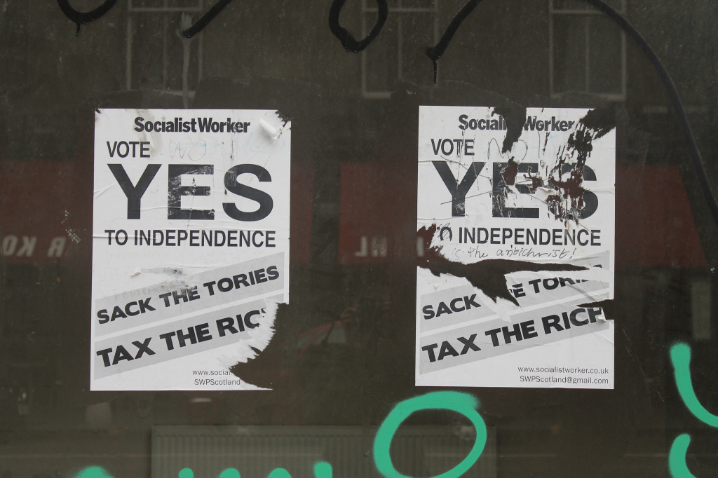 Socialist Worker Party campaign materials for Scotland's referendum vote, July 2014. (Connie Ma/Flickr Creative Commons)