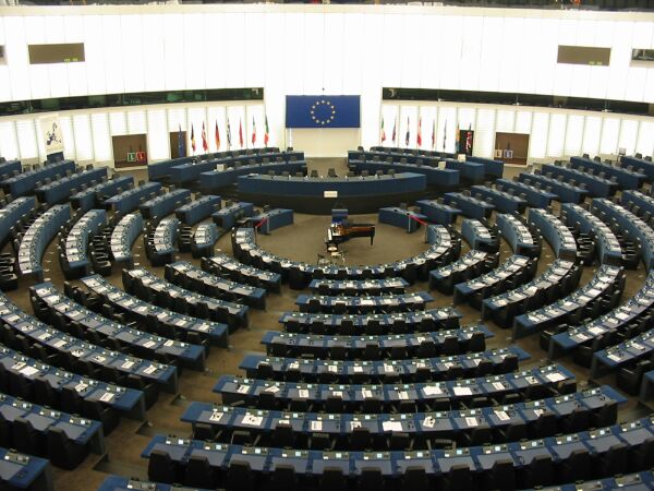 Inside the European Parliament in Strasbourg. January 1, 2003 (Cédric Puisney/Wikimedia Commons)