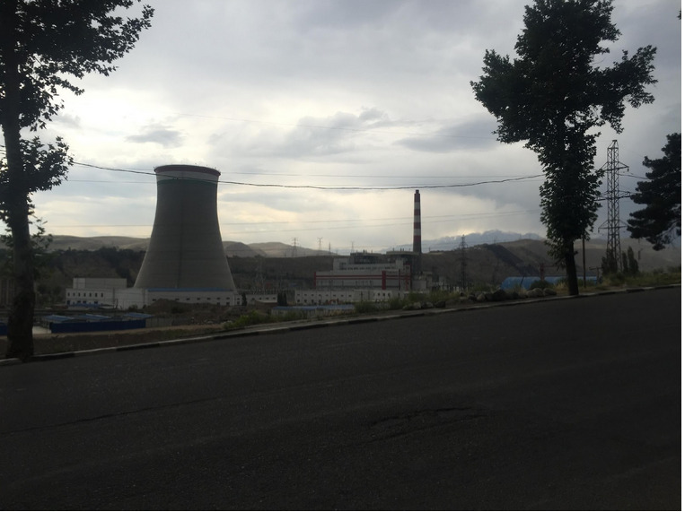 A thermal power plant near the capital, constructed with significant aid from the Chinese. When construction finished in 2014, the project promised to significantly mollify Dushanbe’s situation of frequent blackouts and electricity shortages, especially during the cold winters. June 2015. (Personal photograph)