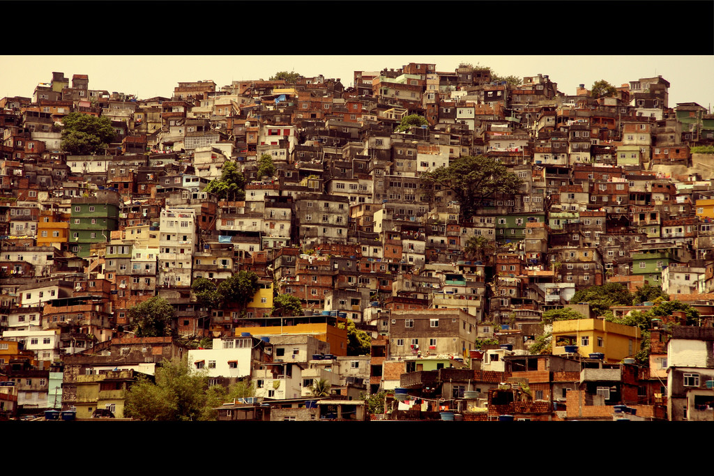 Landscape of a favela, an urban Brazilian slum, in Rio de Janeiro. 2009. (Alex/Flickr).