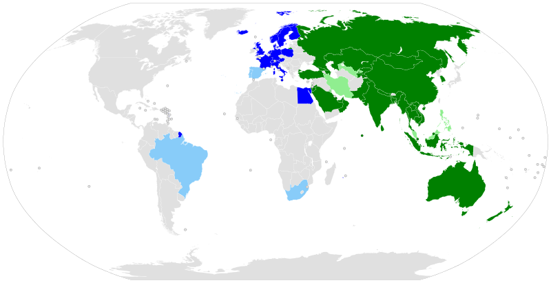 The 57 members of the Asian Infrastructure Investment Bank, with regional signatories and parties in green and non-regional signatories and parties in blue. July 2015. (L.tak, Wikimedia Commons).