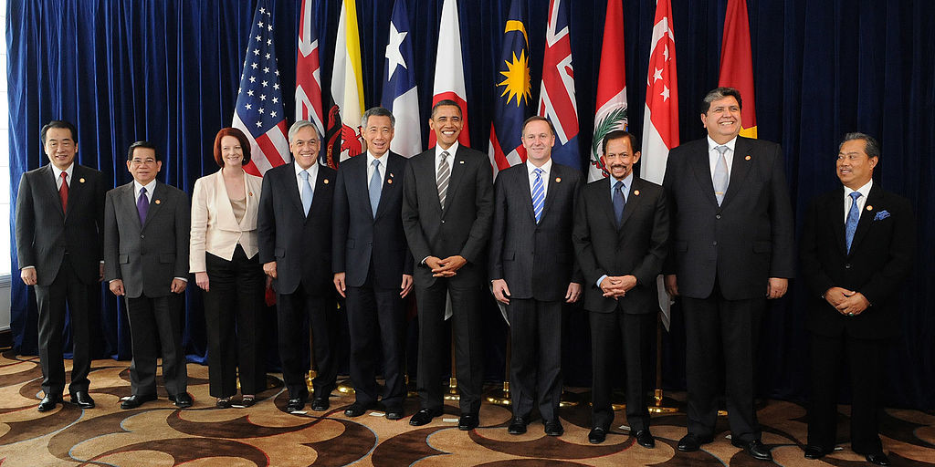 Leaders of the original ten TPP members representing Japan, Vietnam, Australia, Chile, Singapore, the US, New Zealand, Brunei, Peru, and Malaysia. (Gobierno de Chile /Wikimedia Commons). 